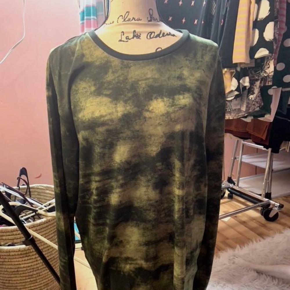 Long Sleeve Hudson by LuLaRoe